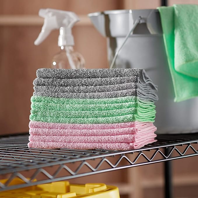 Amazon Basics Microfiber Cleaning Cloths, Non-Abrasive, Reusable and Washable - Image 5