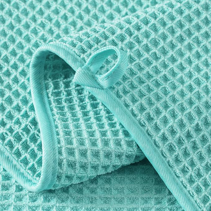 Microfiber Waffle Face Towels, 2 Pieces, Fast Drying, Lint Free - Image 3