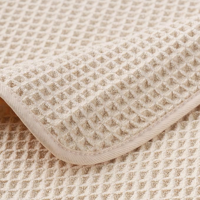 POLYTE Microfiber Oversize Quick Dry Lint Free Bath Towel, 60 x 30 in, 4 Pack - Image 4