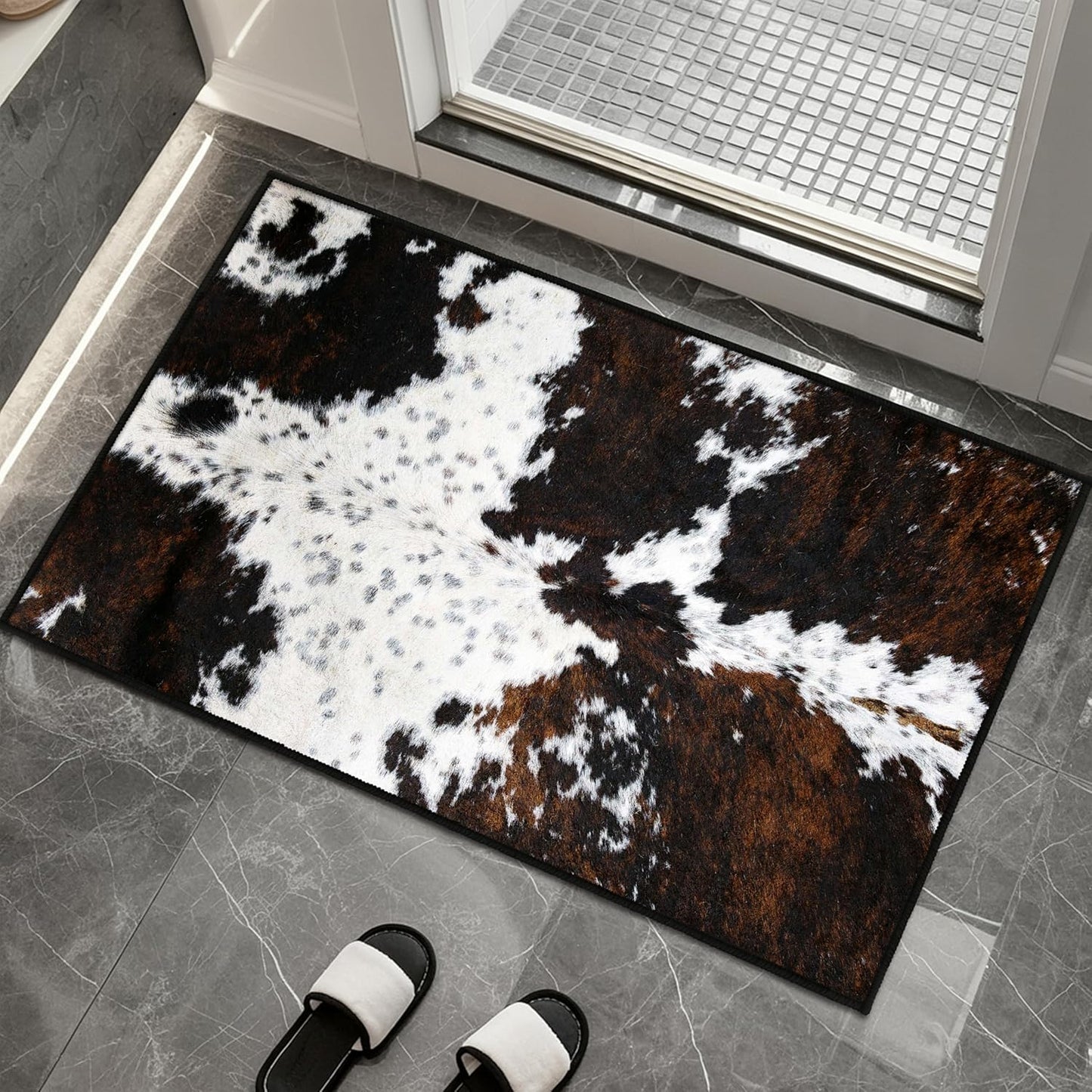 Western Cow Print Bathroom Mat 20x32in Cowhide Soft Thin Bathroom Rugs Fit Under Door Absorbent Non Slip Washable Bath Rugs for Bathtub Shower Sink (Black, 20x32in)