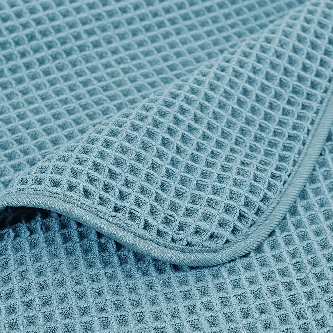POLYTE Microfiber Oversize Quick Dry Lint Free Bath Towel, 60 x 30 in, 4 Pack - Image 3