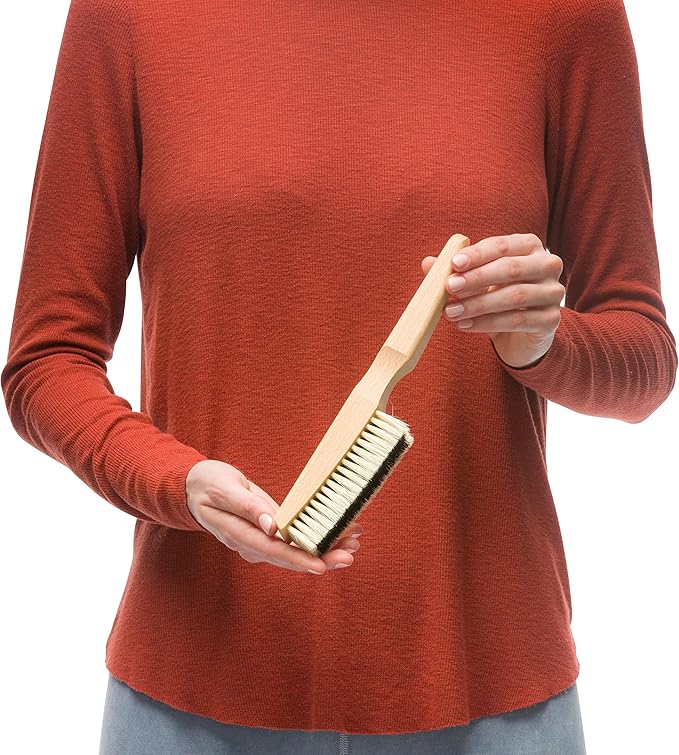 REDECKER Natural Pig Bristle Cashmere Brush - Image 3