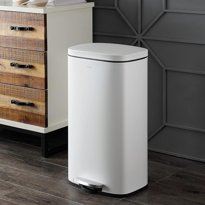 happimess HPM1011C Curtis 8-Gallon Step-Open Trash Can - Image 2